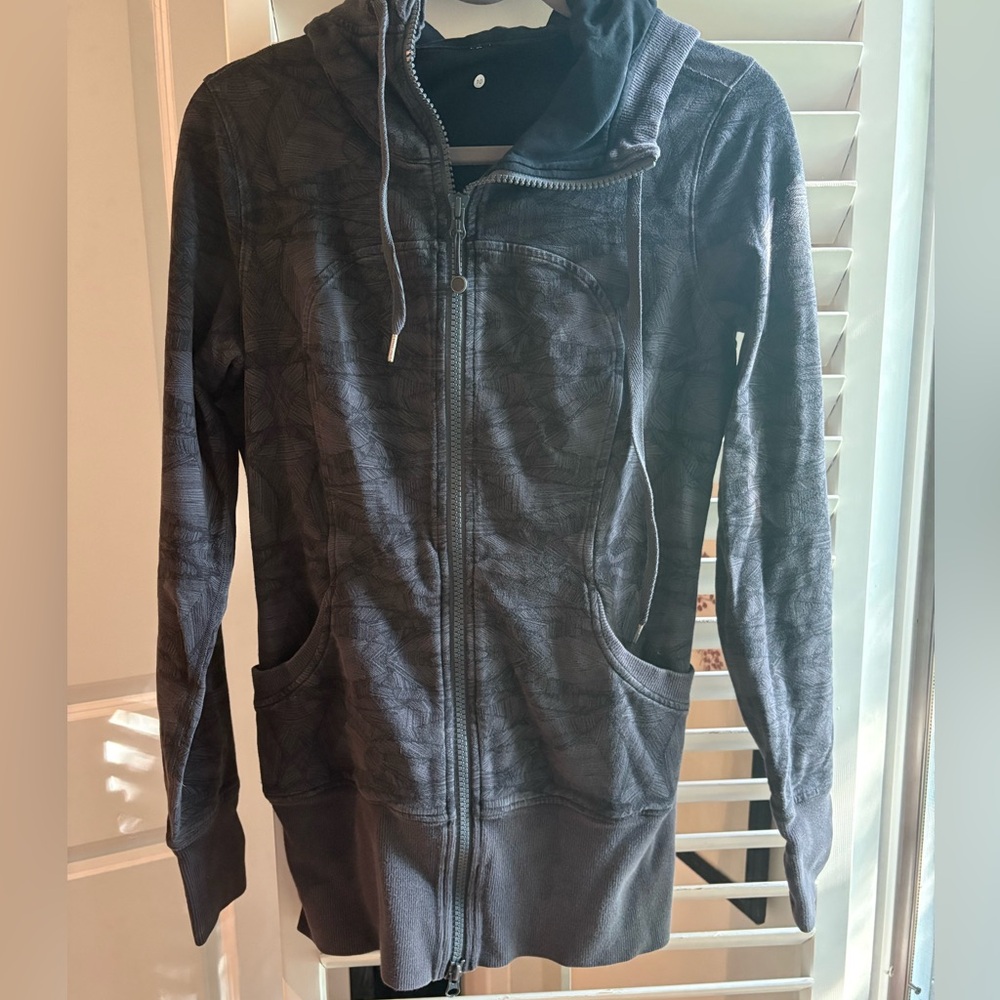 Lululemon excellent Black/ Grey Zip-Up Hoodie